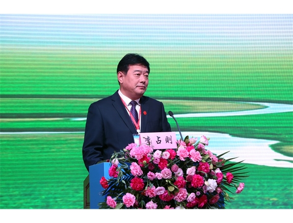 标题：2019内蒙古医院协会第三届三次会员代表大会暨医院院长高峰论坛
浏览次数：2436
发布时间：2019-06-15